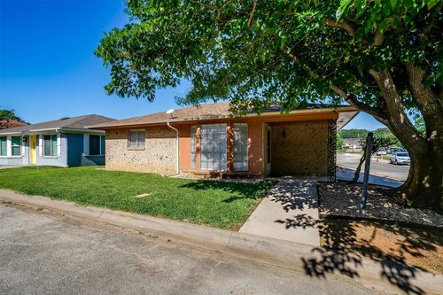 212 Fireside Village Dr, Keene, TX, 76059-1918 | Card Image