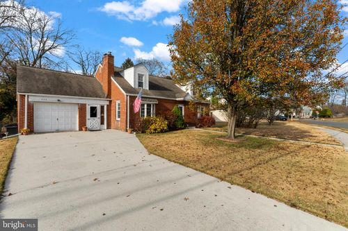 111 Norcross Cir, Hamilton, NJ, 08619-2419 | Card Image