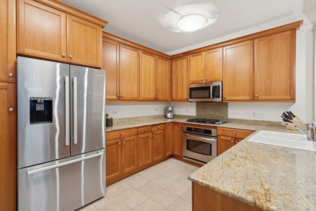 APT-807 - 530 N Lake Shore Dr, Condo with 2 bedrooms, 2 bathrooms and 1 parking in CHICAGO IL | Image 6