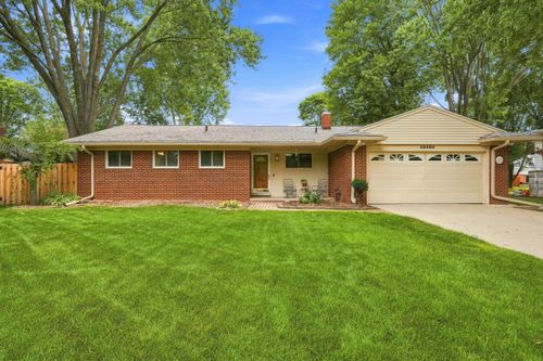 32460 Dunford St, Farmington Hills, MI, 48334-2724 | Card Image