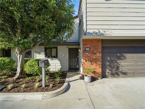 324 Sydney, Costa Mesa, CA, 92627 | Card Image