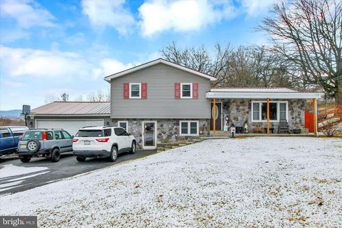 11730 Anthony Hwy, WAYNESBORO, PA, 17268-8944 | Card Image
