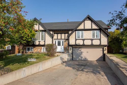 30 Maple Bay, Lacombe, AB, T4L1V5 | Card Image