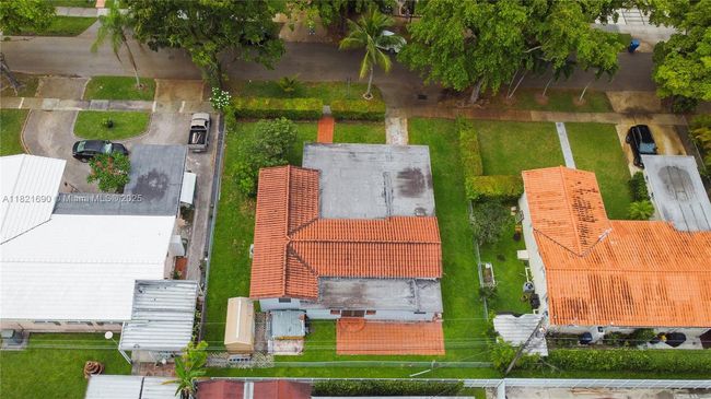 5959 Sw 16 Th Ter, House other with 3 bedrooms, 2 bathrooms and null parking in Miami FL | Image 35