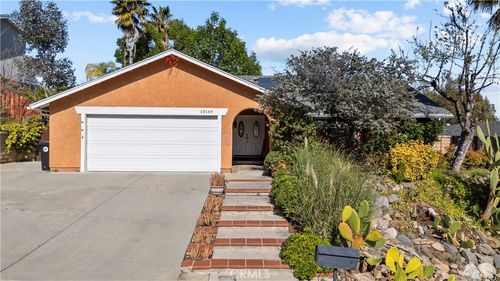 23149 Cuervo Dr, Valencia, CA, 91354-2221 | Card Image