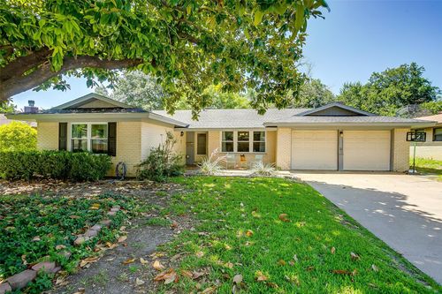 2805 Sadler Ave, Fort Worth, TX, 76133-1821 | Card Image