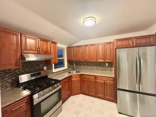 fl-2nd-139-10 254th St, Rosedale, NY, 11422-2616 | Card Image