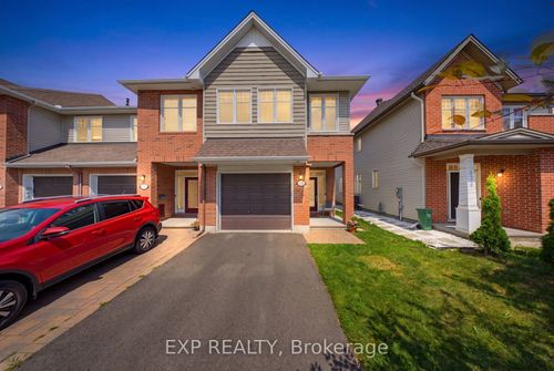 176 Manorwood Crescent, Blossom Park - Airport and Area, ON, K1T3T8 | Card Image