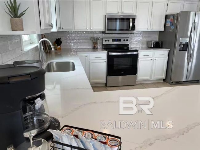 Kitchen | Image 12