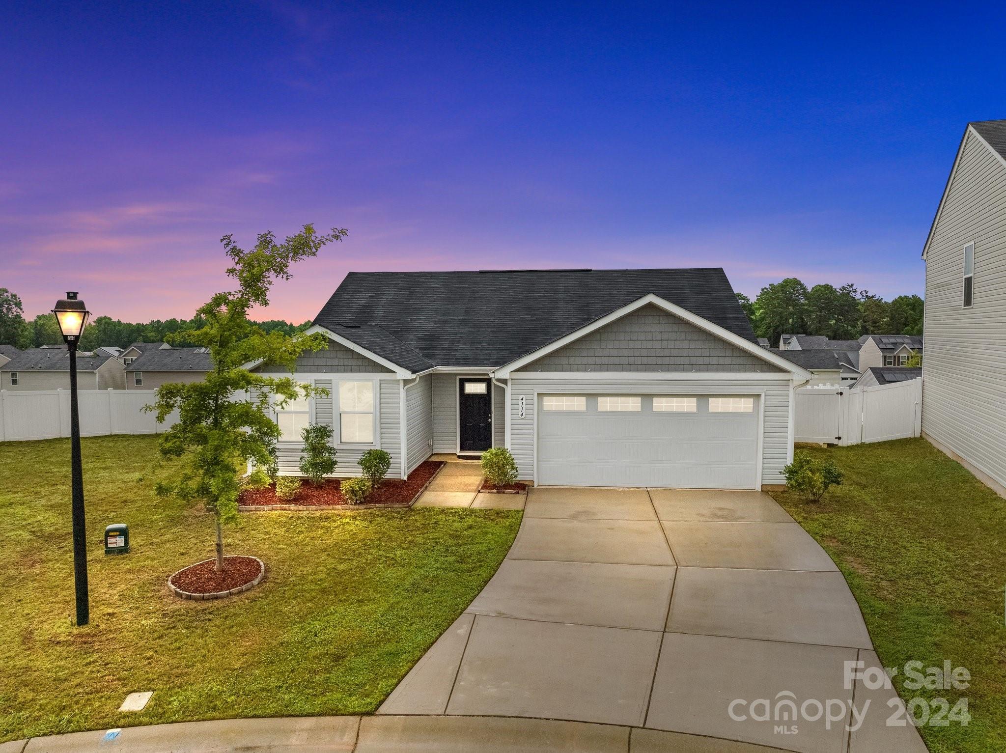 Robinson Park Dr, Charlotte, NC 28215