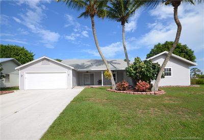 6721 Se Amyris Court, House other with 4 bedrooms, 3 bathrooms and 2 parking in Stuart FL | Image 1