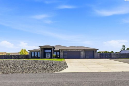 104829 Addison Ave, Kennewick, WA, 99338-5564 | Card Image