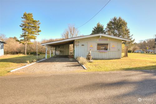 16 Oyehut Rd, Hoquiam, WA, 98550-9628 | Card Image