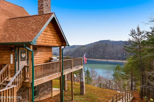 625 Bluff View Rd, New Tazewell, TN, 37825-6315 | Card Image