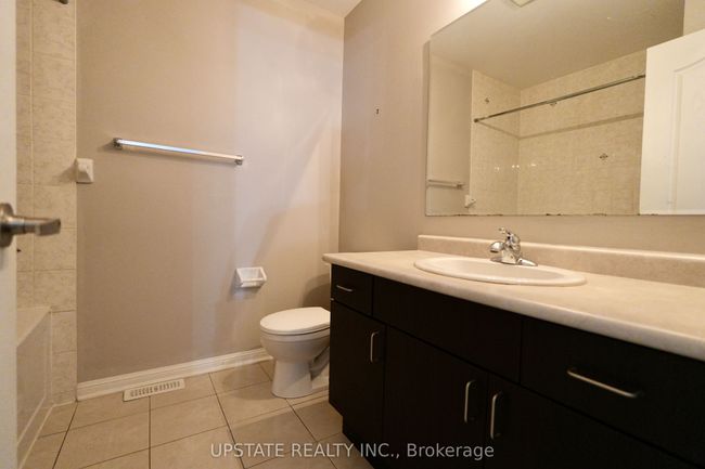 UPPER - 18 Caliper Rd, House attached with 4 bedrooms, 3 bathrooms and 2 parking in Brampton ON | Image 23