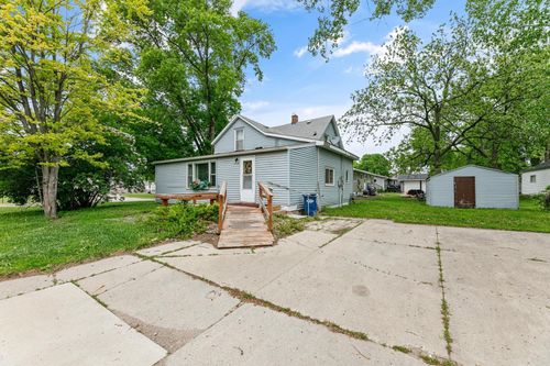 909 14th St S, Benson, MN, 56215-1958 | Card Image