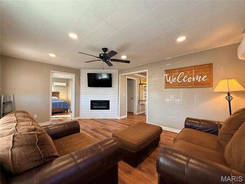 153 W Reed Ave, Puxico, MO, 63960-9101 | Card Image