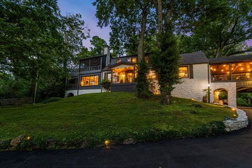 5400 Hillsboro Pike, Nashville, TN, 37215-4221 | Card Image