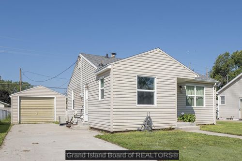 820 N. Broadwell Ave., Grand Island, NE, 68803 | Card Image