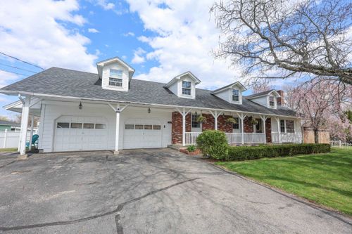 815 Goffstown Rd, Manchester, NH, 03102-2305 | Card Image
