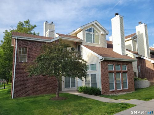 131-131 Carriage Crossing Ln, Middletown, CT, 06457-5832 | Card Image
