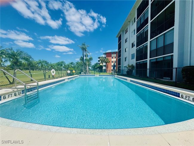 APT-304 - 190 Pebble Beach Blvd, Condo with 2 bedrooms, 2 bathrooms and null parking in NAPLES FL | Image 6