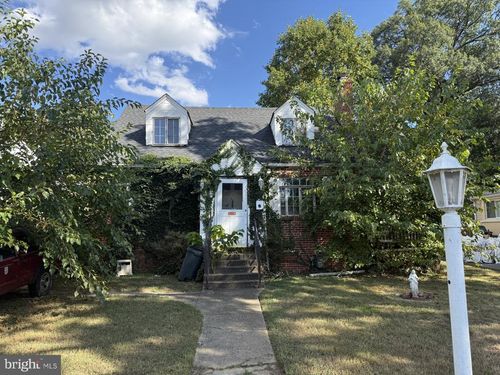 5007 53rd Pl, HYATTSVILLE, MD, 20781-2702 | Card Image