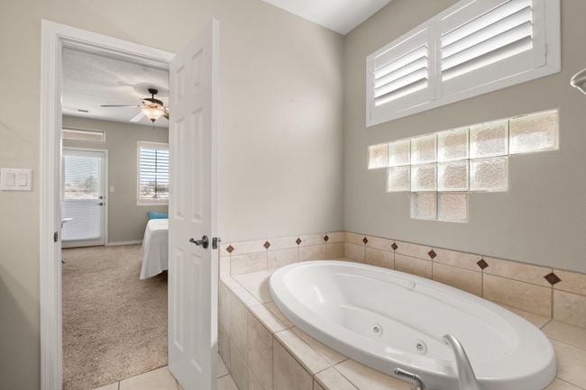 8719 Desert Fox Way, Condo with 3 bedrooms, 3 bathrooms and null parking in Albuquerque NM | Image 20