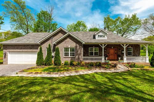 8338 Guthrie Rd, Cross Plains, TN, 37049-5115 | Card Image