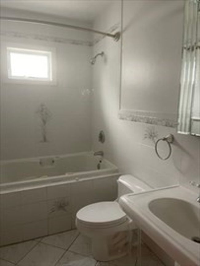 2 - 114 Lake St, Condo with 3 bedrooms, 1 bathrooms and 2 parking in Arlington MA | Image 17