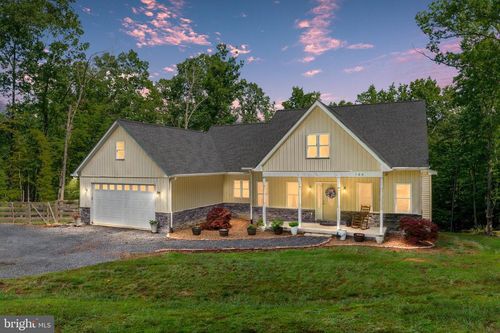 160 Camp David Ct, LINDEN, VA, 22642-5774 | Card Image