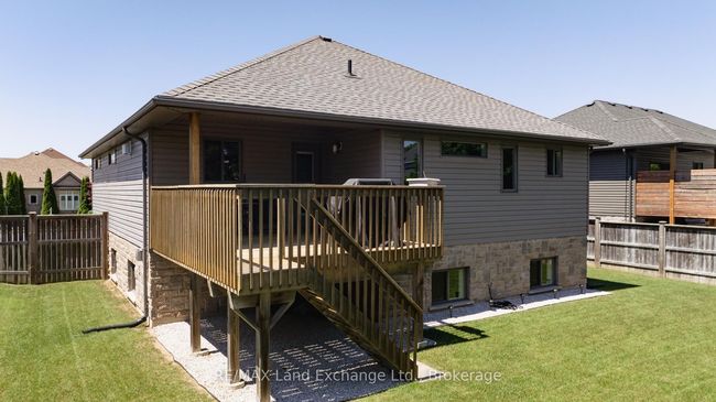 821 Sumpton St, House other with 5 bedrooms, 3 bathrooms and 4 parking in Port Elgin ON | Image 7