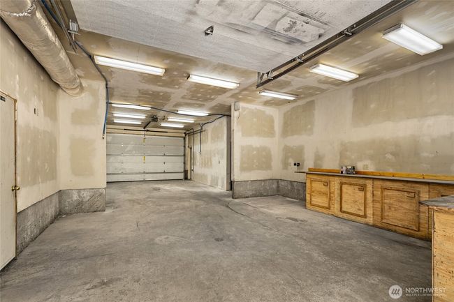 Look at all that space! | Image 14
