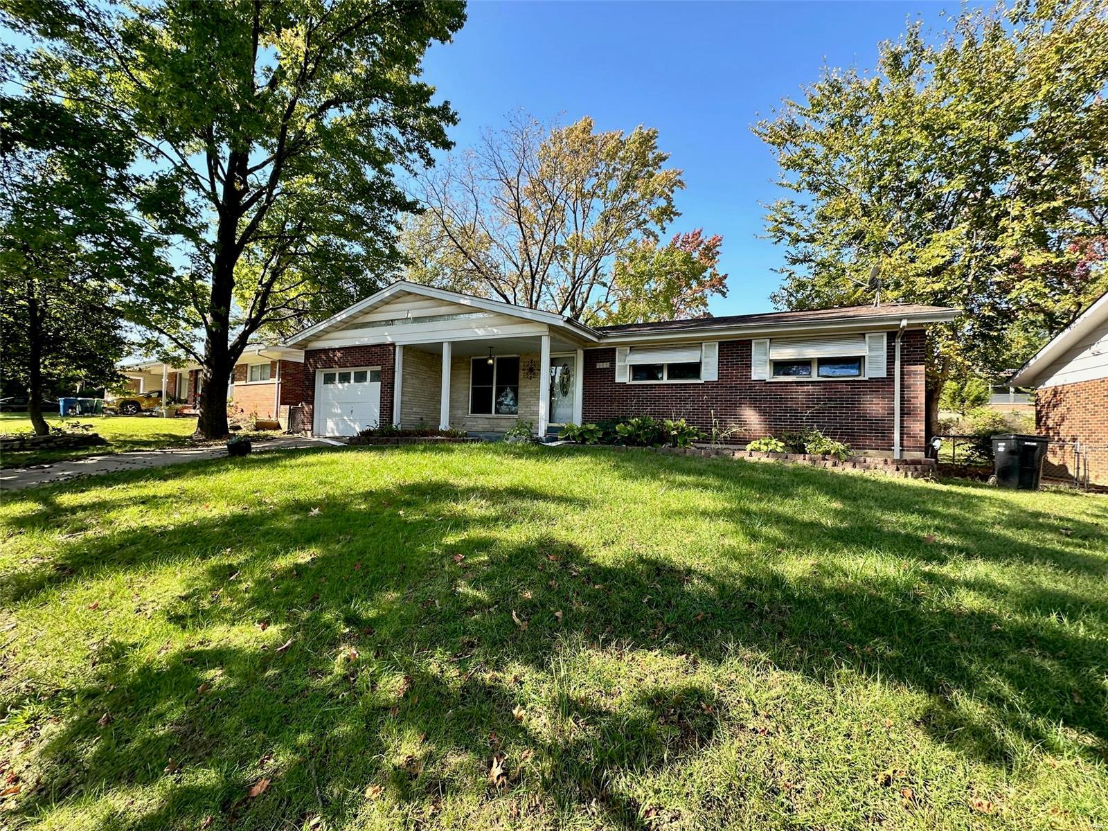 Dunnideer Dr, Saint Louis, MO 63136