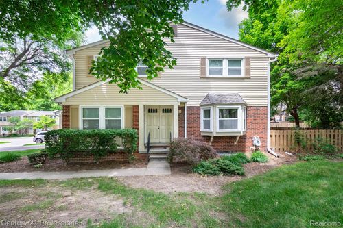 1634 Brentwood Dr, Troy, MI, 48098-2706 | Card Image