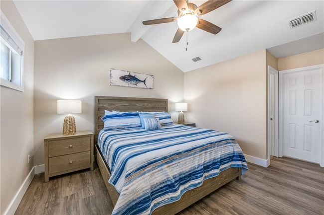 UNIT-1007 - 715 Beach Access Road 1 A, Condo with 2 bedrooms, 2 bathrooms and null parking in Port Aransas TX | Image 18