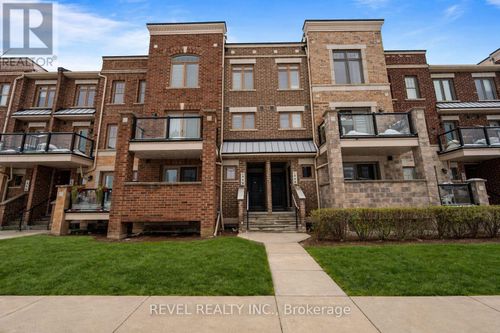 57-2315 Sheppard Ave W, North York, ON, M9M0E8 | Card Image