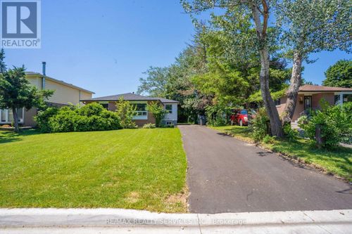 23 Fidelia Cres, Brampton, ON, L6T3P7 | Card Image