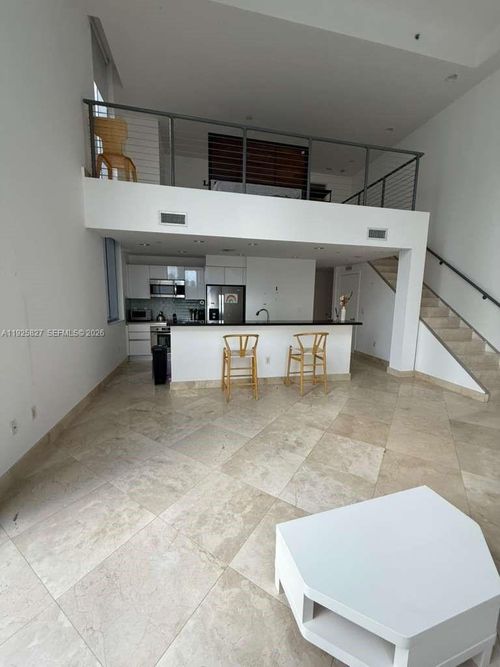 apt-413-1060 Brickell Ave, Miami, FL, 33131-3916 | Card Image