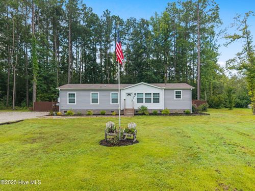 546 Pond Rd, Rocky Point, NC, 28457-7510 | Card Image