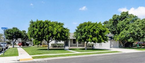 153 Cedar Turn, Long Beach, CA, 90805-4029 | Card Image