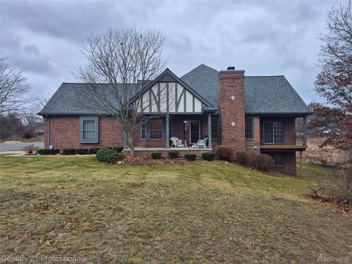 134 Sandhills Ln, Lake Orion, MI, 48362-2058 | Card Image