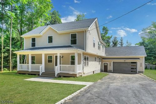 77 Stonehouse Rd, Basking Ridge, NJ, 07920-2628 | Card Image