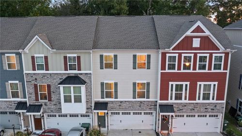 1808 Aft Way, Chesapeake, VA, 23323-2653 | Card Image