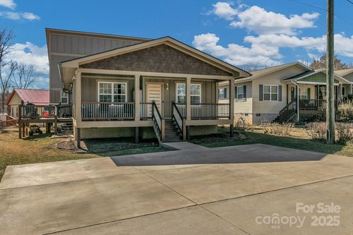 215 E Oakview Rd, Asheville, NC, 28806-2306 | Card Image