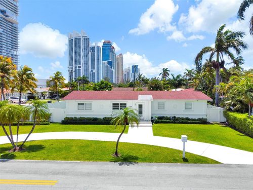 200 188th St, Sunny Isles Beach, FL, 33160-2436 | Card Image