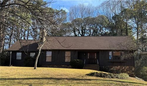 933 Viking Dr, Stone Mountain, GA, 30083-1747 | Card Image