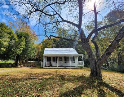 29 Markham Lane, House other with 2 bedrooms, 1 bathrooms and null parking in Weston VT | Image 1