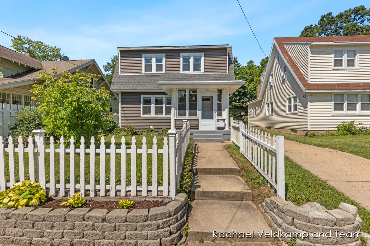 Alto Ave, Grand Rapids, MI 49507