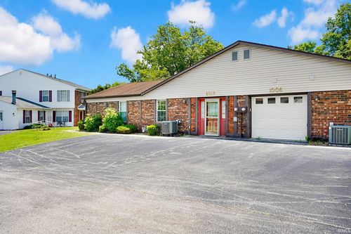 1016 E Commons Dr, Bloomington, IN, 47401-8734 | Card Image